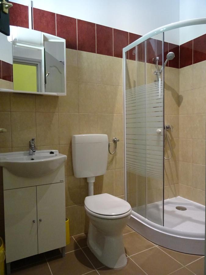 Kisrejtek Apartmanhaz Lispeszentadorján 外观 照片